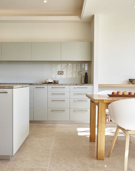 CaSA-7 Junction Rd-Bath-kitchen diner-016-TALL.JPG