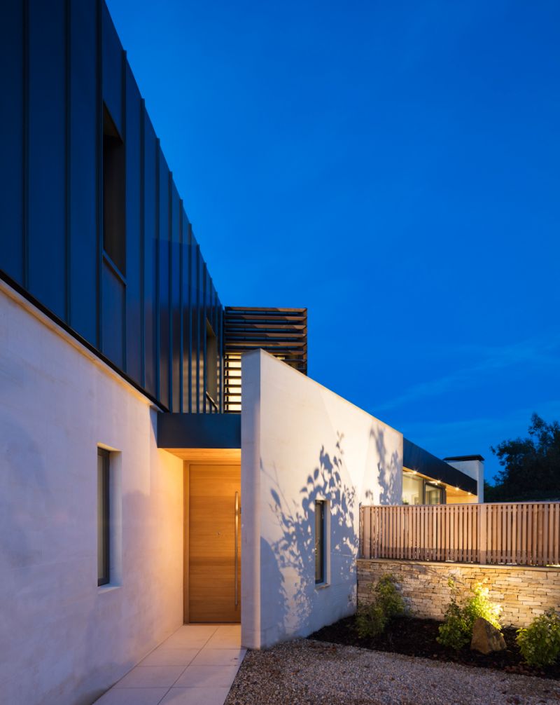 CaSA-Carisbrooke-Bath-CraigAucklandFotohaus28bqw034-edit-PORT LG.jpg